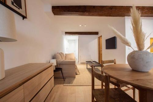 Sentier Historical Center II Luxury Design Apartment 3BR-8P
