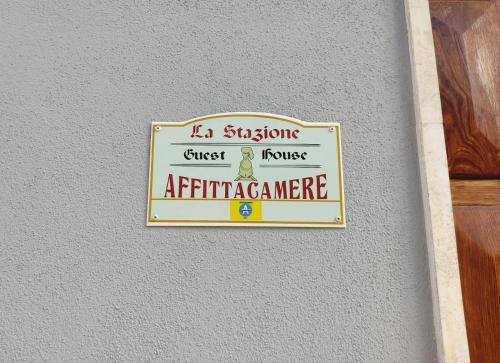 Certificato, attestato, insegna o altro documento esposto da La Stazione