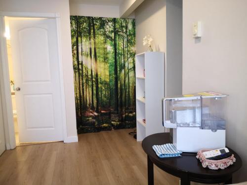 Gambar di galeri bagi Coquitlam center, 2 bedroom suite, walking to skytrain di Port Coquitlam