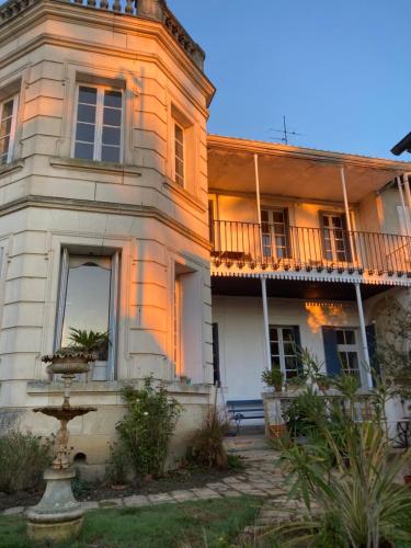 Το κτήριο όπου στεγάζεται  το bed & breakfast