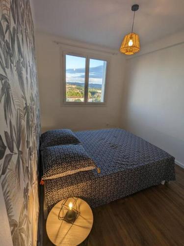 Appartment - vue imprenable sur la cité médiévale - Parking gratuit - Climatisé