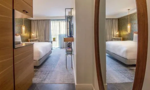 Lincoln Plaza Hotel London, Curio Collection By Hilton photo 5