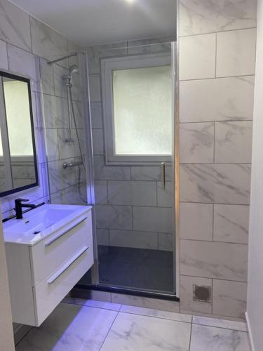 Photo de la galerie de l'établissement Appartement type f3 au centre-ville Domont, à Domont