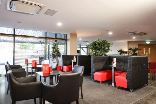 Posezení v ubytování DoubleTree By Hilton Milton Keynes