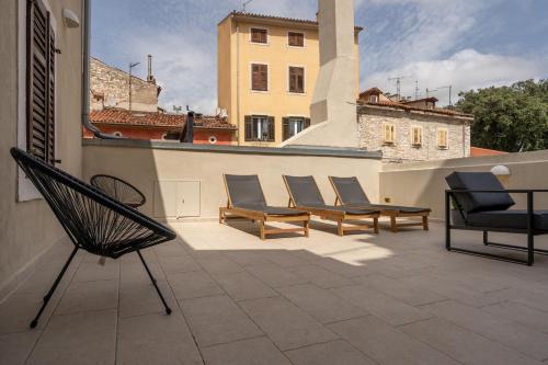 AAA Apartments & Rooms with free private parking