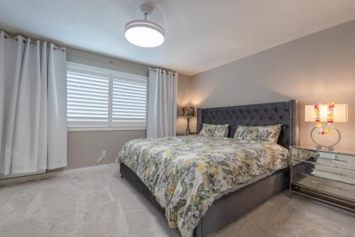 Gallery image of Luxurious 3-Bedrooms with Office & Media Room in Cochrane