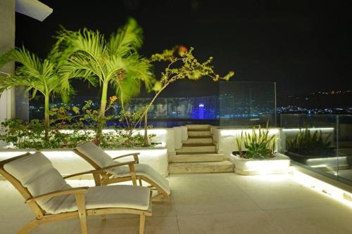 Luxurious Oceanfront Penthouse with Private Pool – Photos 2