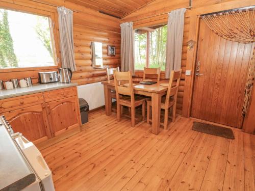Η κουζίνα ή μικρή κουζίνα στο John's Cabin
