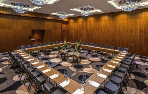 a large banquet hall with tables and chairs at DoubleTree by Hilton Łódź in Łódź
