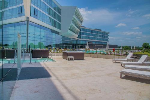 Hilton Pilar – Photos 3