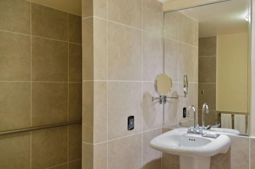 Bagno di Hilton Trinidad & Conference Centre