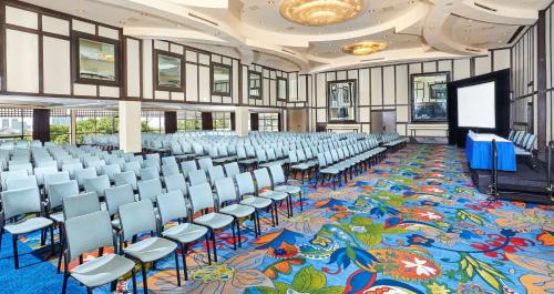 Zona business o sala conferenze di Hilton Trinidad & Conference Centre