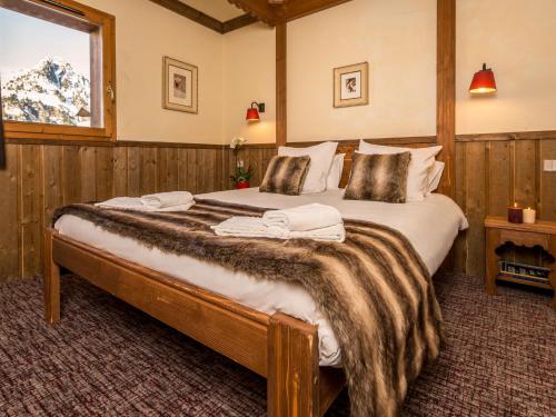 Photo de la galerie de l'établissement Chalet in Paradiski with Stunning Views, à Arc 2000