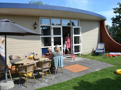 Unique bungalow with nautical decor at the beach