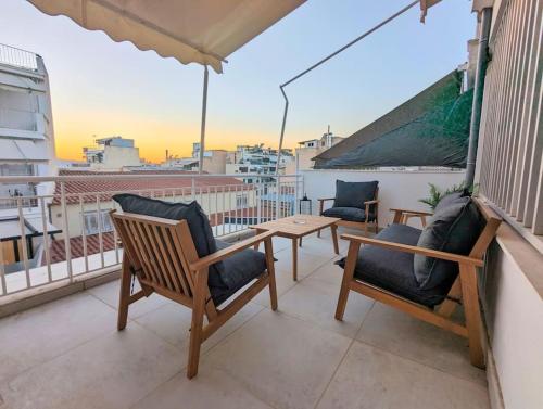 Athens Divas King Suite