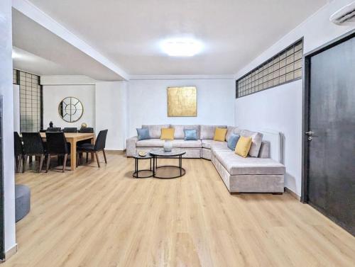 Athens Divas King Suite