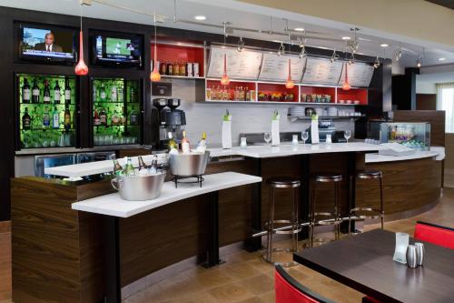 Courtyard by Marriott Huntsville University Driveで提供されているドリンク