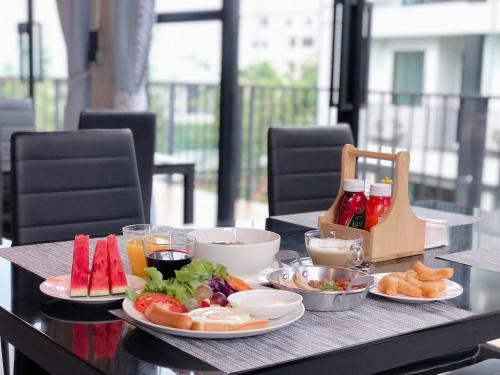 Jídlo v hotelu nebo okolí