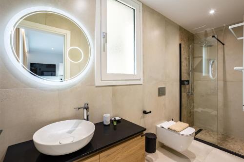 Black & White Marina Studio, Kalamata Getaway (B1)