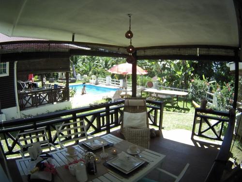 La alberca dentro o cerca de Kokogrove Chalets