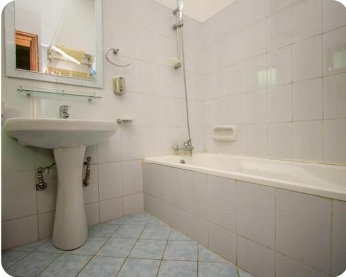 Hibis Hotel Entebbe – Photos 3