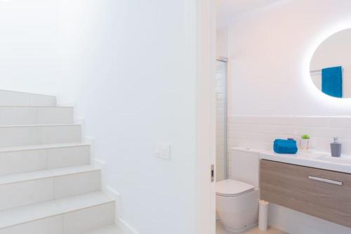 Casa Lolalo - Modern Villa with pool, 15min walk to Marina Rubicón