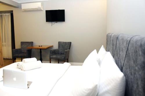 Μια τηλεόραση ή/και κέντρο ψυχαγωγίας στο biglife hotel