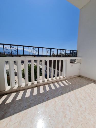 Un balcón o terraza de Daniel City Center Apartment