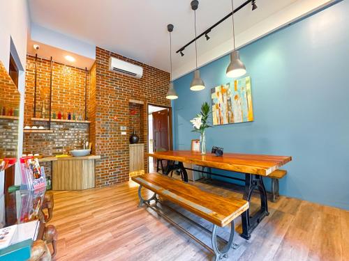 Dapur atau dapur kecil di Lyutu Homestay