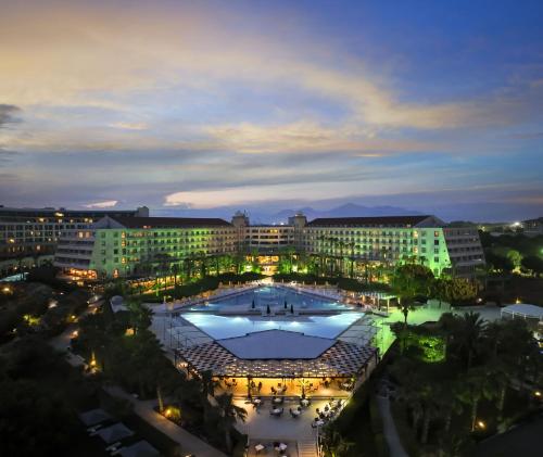 The swimming pool at or close to Kaya Belek