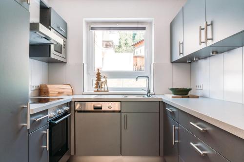 Kuchyň nebo kuchyňský kout v ubytování Ferienhaus Florianiweg