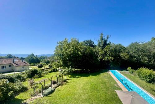 Piscina di La Maison aux pieds des Pyrénées - Piscine d'exception de 25m o nelle vicinanze