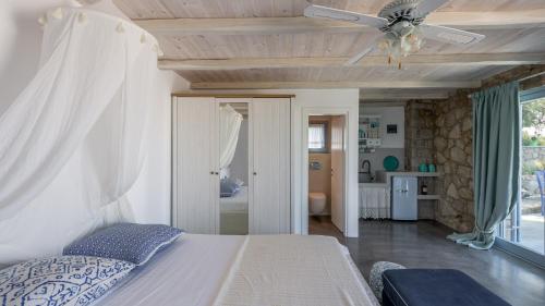 Gallery image of Milos Retreat Fusion in Zefiría