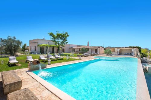 Πισίνα στο ή κοντά στο Masseria Marchese by Perle di Puglia