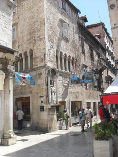 Private Apartments In Diocletians Palace