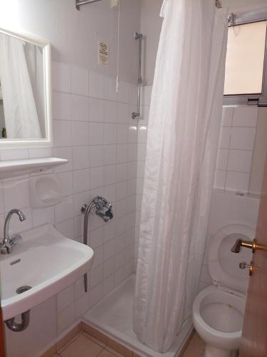 Koupelna v ubytování Zagas Hotel Ξενοδοχειο Ζάγκας
