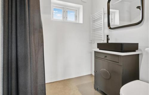 Koupelna v ubytování Amazing Home In Svaneke With 2 Bedrooms And Wifi