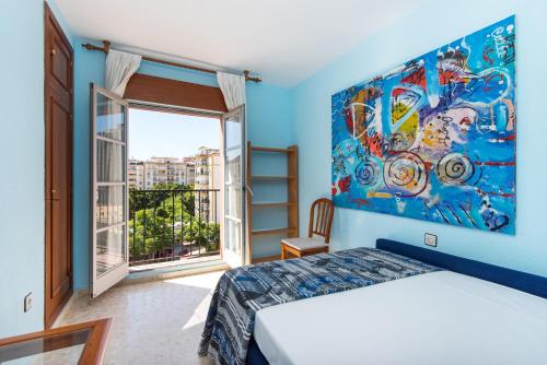 BOLICHES CENTER APARTMENT next to the BEACH, PARKING & TERRACE