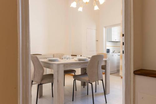 Santo Spirito Huge Apartment
