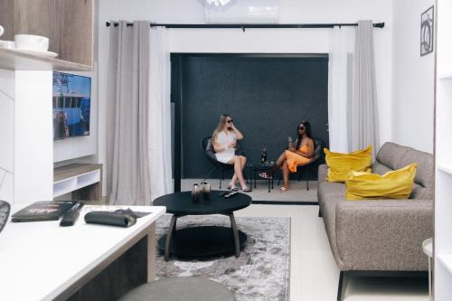 Area soggiorno di The Lofts Luxury Suites