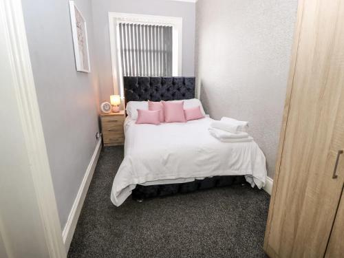 Gallery image of St John's North Hotel Apartments in Wakefield