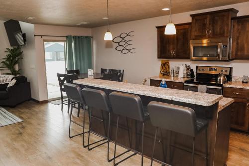 Ảnh trong thư viện ảnh của Bridges Bay Vacation Cabin 152 ở Arnolds Park