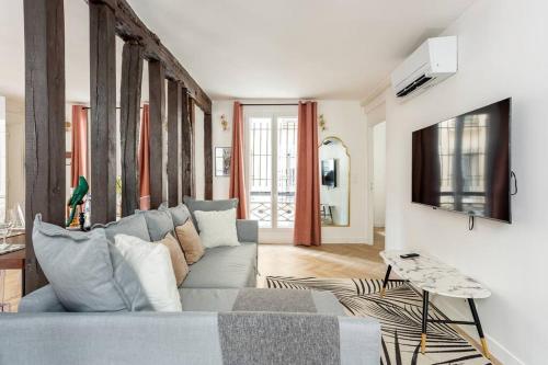 SophieStay - Contemporary Apt- King Size Bed