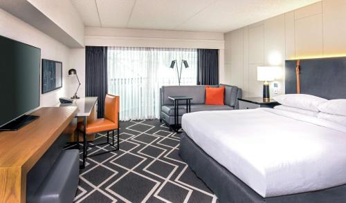 Μια τηλεόραση ή/και κέντρο ψυχαγωγίας στο Hilton Boston Woburn