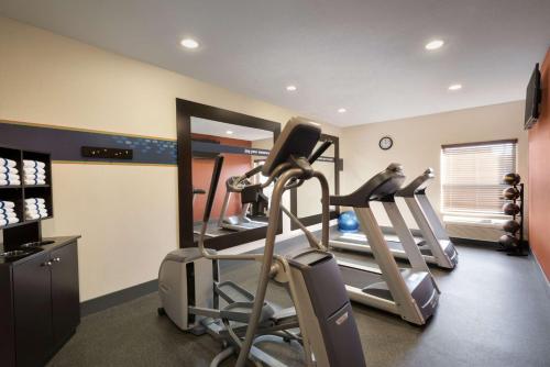 Fitness centrum a/nebo fitness zařízení v ubytování Hampton Inn Battle Creek