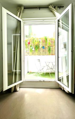 Tarongers, lovely flat in the center