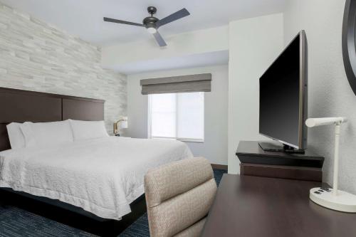 Ένα ή περισσότερα κρεβάτια σε δωμάτιο στο Hampton Inn & Suites Denver Tech Center