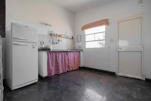 Η κουζίνα ή μικρή κουζίνα στο Bahia Bustamante Lodge