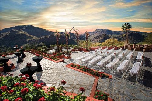 Hilton Phoenix Tapatio Cliffs Resort Image