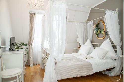 Posteľ alebo postele v izbe v ubytovaní Room4Art Apartments Nr.6 in Center air-conditioned